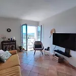 Charmant Appartement T3 Avec Vue Dominante