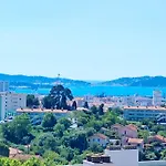Charmant Appartement T3 Avec Vue Dominante